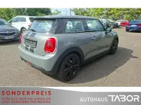 Gebraucht Mini ONE 75 PS (55 kW) 2017 Moonwalk grey Kleinwagen