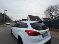 Gebraucht Ford Focus 120 PS (88 kW) 2016 Weiß Kombi