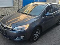 Gebraucht Opel Astra 110 PS (80 kW) 2012 Grau Kombi
