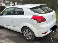 Gebraucht Kia ProCeed 128 PS (94 kW) 2010 Weiß Kleinwagen