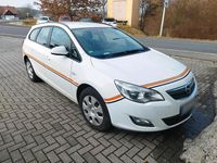 Gebraucht Opel Astra 2012 Weiß Kombi