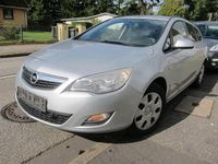 Gebraucht Opel Astra Edition 110 PS (80 kW) 2011 Silber Kombi