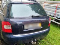 Używany Audi A4 130 KM (95 kW) 2004 Niebieski Kombi