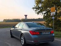 Gebraucht BMW 730 211 PS (155 kW) 2012 Silber Limousine