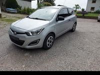 Gebraucht Hyundai i20 Edition 86 PS (63 kW) 2014 Silber Kleinwagen