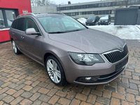 Gebraucht Skoda Superb Elegance 170 PS (125 kW) 2014 Violet Kombi