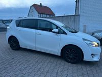 Gebraucht Toyota Verso Skyview Edition 111 PS (81 kW) 2015 Weiß Van / Kleinbus