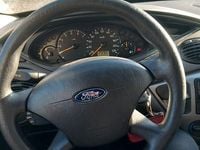 Gebraucht Ford Focus Trend 101 PS (74 kW) 2004 Grau Limousine