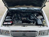 Second-hand Ford Crown 220 CP (161 kW) 2011 Alb Berlinǎ