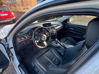 Gebraucht BMW 330 Sport Line 258 PS (189 kW) 2013 Weiß Kombi