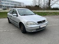 Gebraucht Opel Astra Selection 84 PS (61 kW) 2001 Silber Limousine