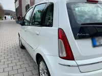 Gebraucht Lancia Musa 95 PS (69 kW) 2010 Weiß Van / Kleinbus