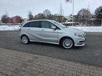 Gebraucht Mercedes B200 156 PS (114 kW) 2016 Silber Van / Kleinbus