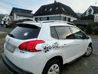 Gebraucht Peugeot 2008 120 PS (88 kW) 2015 Weiß SUV