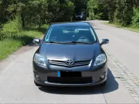 Gebraucht Toyota Auris 131 PS (96 kW) 2011 Grau Kleinwagen