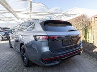 Neu VW Passat R-line 150 PS (110 kW) 2026 Diabasgrau metallic Kombi