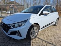 Gebraucht Hyundai i20 Select 101 PS (74 kW) 2020 Blau Kleinwagen