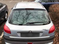 Gebraucht Peugeot 206 75 PS (55 kW) 2001 Kleinwagen