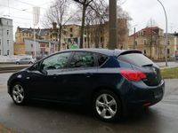 Gebraucht Opel Astra Design Edition 116 PS (85 kW) 2011 Blau Limousine