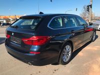Gebraucht BMW 520 Sport Line 190 PS (139 kW) 2018 Blau Kombi