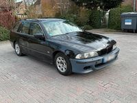 Gebraucht BMW 520 136 PS (100 kW) 2002 Schwarz Kombi