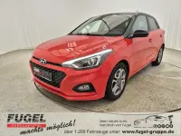 Gebraucht Hyundai i20 Advantage 101 PS (74 kW) 2020 Tomato red / black Kleinwagen