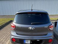 Gebraucht Hyundai i10 67 PS (49 kW) 2018 Grau Kleinwagen