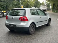 Gebraucht VW Golf V 75 PS (55 kW) 2005 Grau Kleinwagen