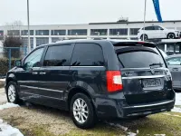Gebraucht Lancia Voyager Platinum 163 PS (119 kW) 2013 Grau Van / Kleinbus