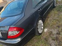 Gebraucht Mercedes E320 Avantgarde 245 PS (180 kW) 2006 Andere farben Limousine