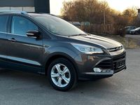 Gebraucht Ford Kuga Titanium 150 PS (110 kW) 2016 Grau SUV