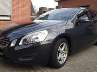 Gebraucht Volvo V60 Kinetic 114 PS (83 kW) 2012 Grau Kombi