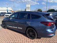 Gebraucht Ford Focus ST-Line X 125 PS (91 kW) 2023 Chromablau Kombi