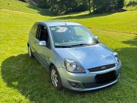 Gebraucht Ford Fiesta Ghia 101 PS (74 kW) 2007 Blau Kleinwagen