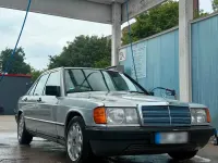 Gebraucht Mercedes 190 120 PS (88 kW) 1984 Silber Limousine
