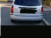 Gebraucht Ford Focus 90 PS (66 kW) 2004 Silber Kombi