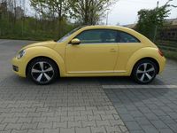 Second-hand VW Beetle 105 CP (77 kW) 2011 Galben Hatchback