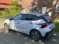 Gebraucht Hyundai i20 Trend 101 PS (74 kW) 2024 Weiß Kleinwagen