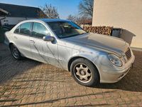 Second-hand Mercedes E200 163 CP (119 kW) 2003 Argintiu Berlinǎ