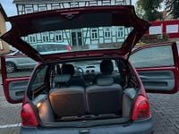 Usata Renault Twingo 75 CV (55 kW) 2004 Rosso Utilitaria