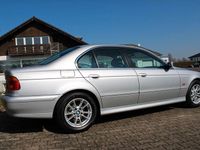 Gebraucht BMW 525 Sport Line 192 PS (141 kW) 2001 Silber Limousine