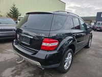 Gebraucht Mercedes ML320 224 PS (164 kW) 2006 Schwarz SUV