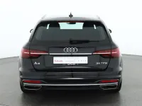 Gebraucht Audi A4 Advanced 150 PS (110 kW) 2020 Mythosschwarz metallic Kombi