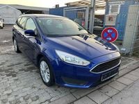 Gebraucht Ford Focus Trend 125 PS (91 kW) 2015 Blau Kombi
