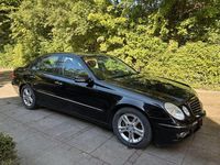 Gebraucht Mercedes E220 Avantgarde 170 PS (125 kW) 2007 Schwarz Limousine