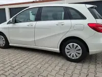 Gebraucht Mercedes B180 122 PS (89 kW) 2012 Calcitweiss Kleinwagen