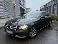 Gebraucht Mercedes E220 194 PS (142 kW) 2018 Schwarz Limousine