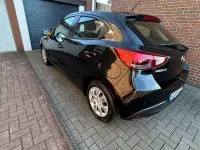 Gebraucht Mazda 2 Center-Line 90 PS (66 kW) 2016 Schwarz Limousine