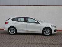 Gebraucht BMW 116 Advantage 116 PS (85 kW) 2020 Alpinweiß 300 Kleinwagen