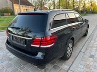 Second-hand Mercedes E250 204 CP (150 kW) 2014 Negru Berlinǎ